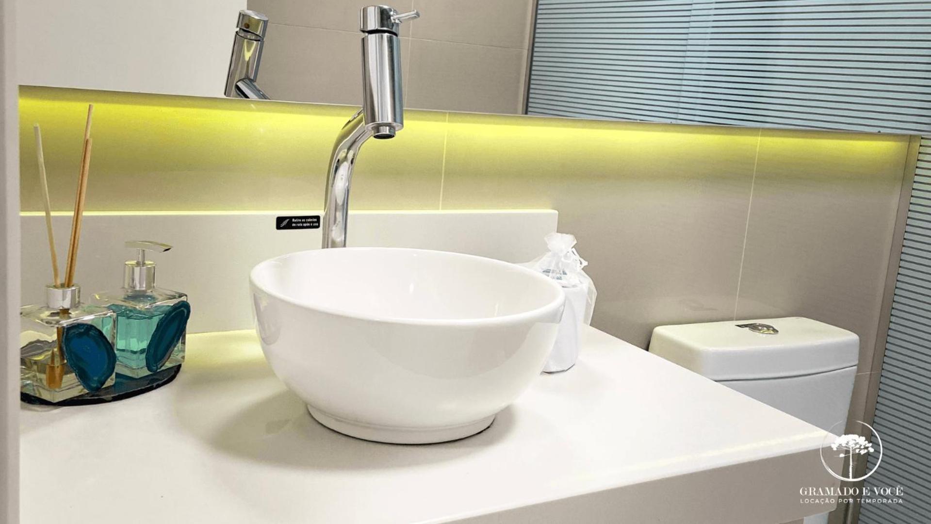 Apartamento Novo Moderno E Completo! 250 Mt Rua Coberta No Centro De Gramado!
